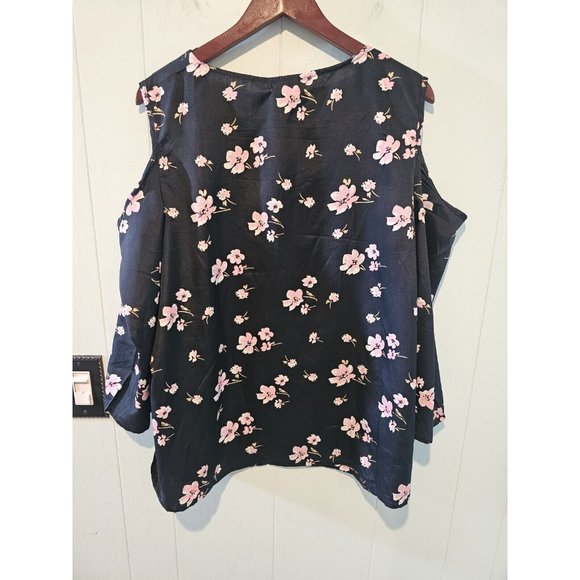 Tamsy Black Crepe Cold Shoulder Long Sleeve Sz XL Loose Fit Top New With Tag - Picture 7 of 7